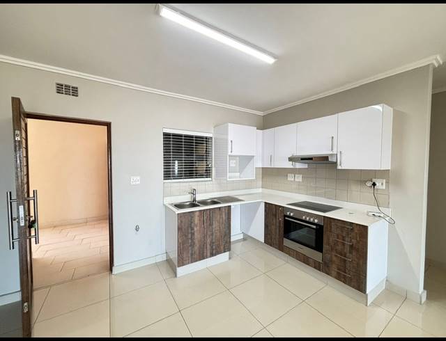 3 BEDROOM APARTMENT FOR SALE IN UMHLANGA RIDGE